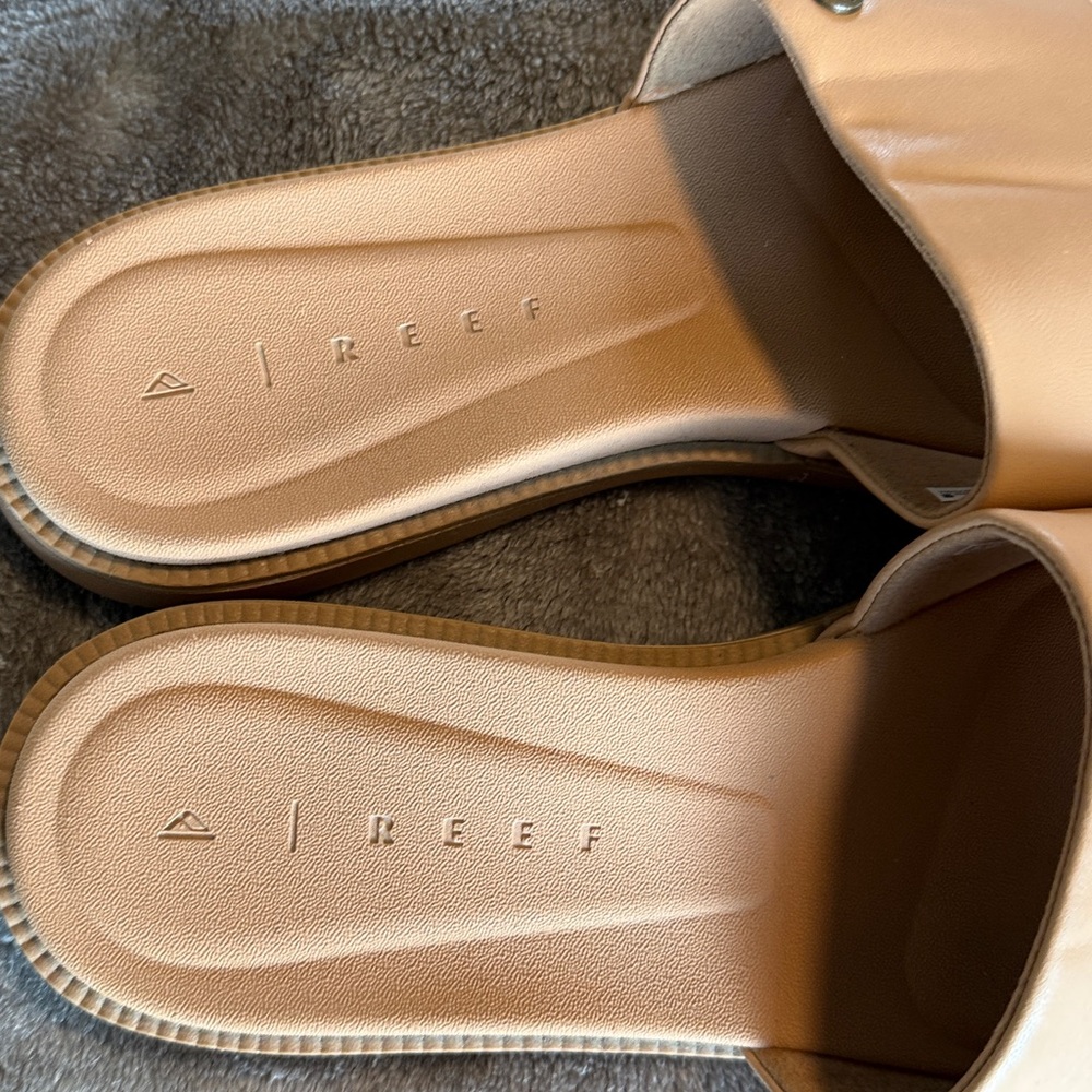 Reef Women's Beige Slide Sandals - Picture 2 of 3